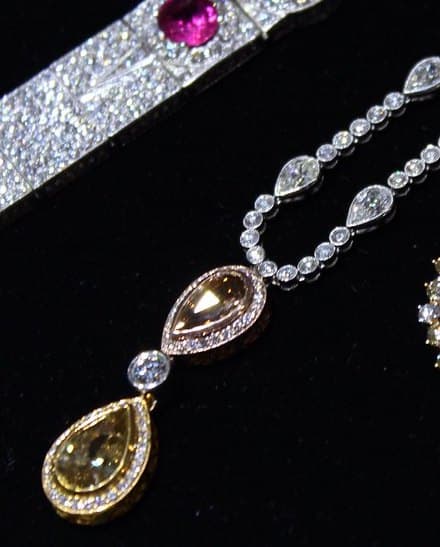 Champagne pear drop pendant necklace