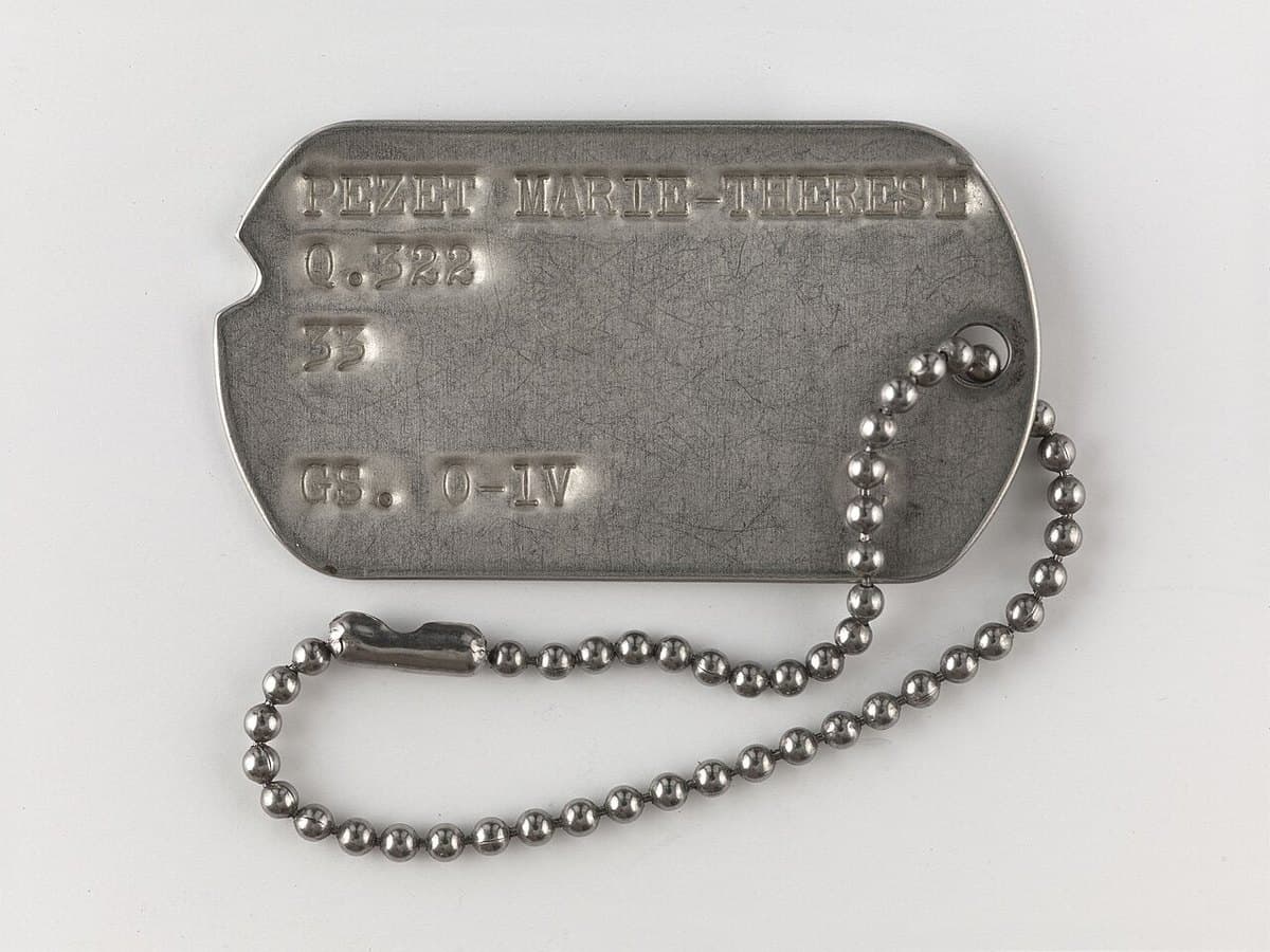 Dog tag pendant — engravable steel