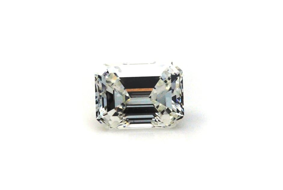 Lab-grown emerald cut 2.01 ct F VS1 — IGI