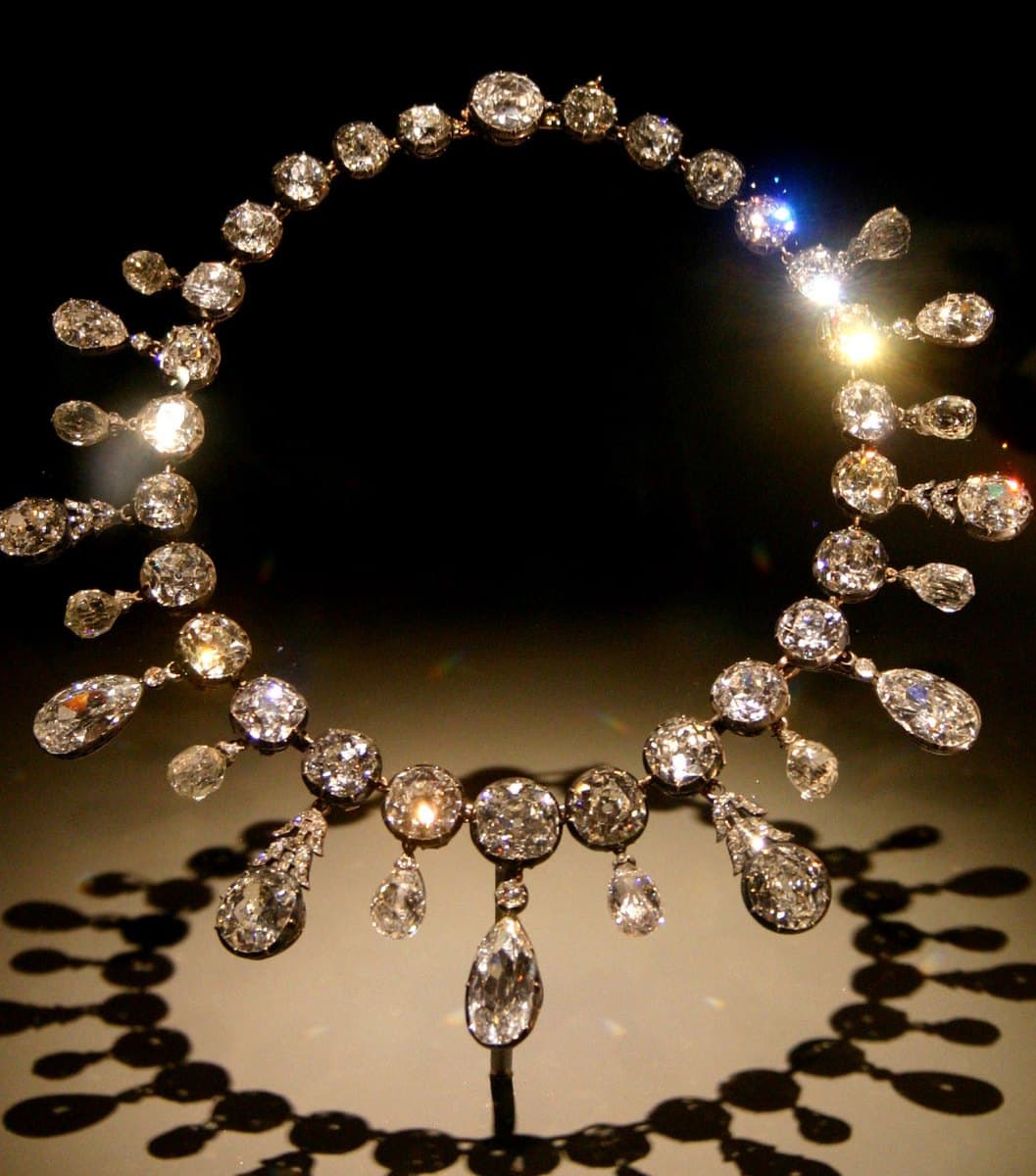 Heritage riviere necklace — statement drops
