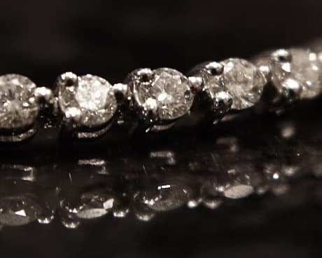 Natural diamond tennis bracelet